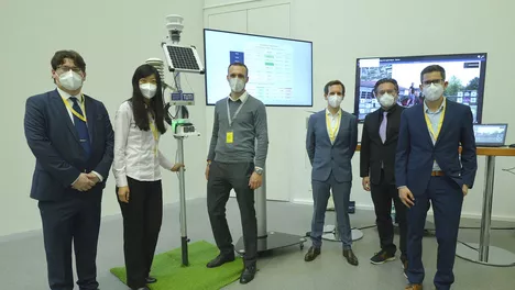 From left to right Prof. Timo Oksanen, Prof. Jia Chen, Florian Dietrich, Prof. Markus Ryll, Prof. Sami Haddadin, Prof. Stefan Leutenegger, in the MIRMI Demo Booth around the Lighthouse Initiative “Future of Environment - Reducing Environmental Pollution with Intelligent Robot Networks” at Die Neue Sammlung - The Design Museum<br />
Photo: Robert Haas.